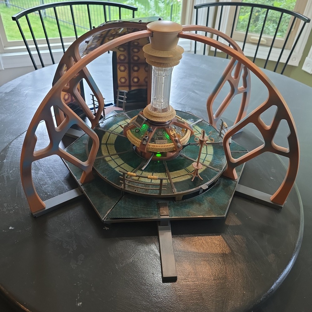 Doctor Who TARDIS Console Playset 11th Doctor 2010  Extremely Large